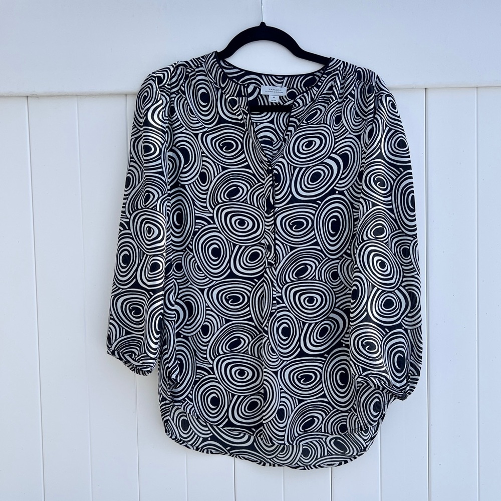 Tahari Arthur S. Levine Black and white op art shirt size medium
